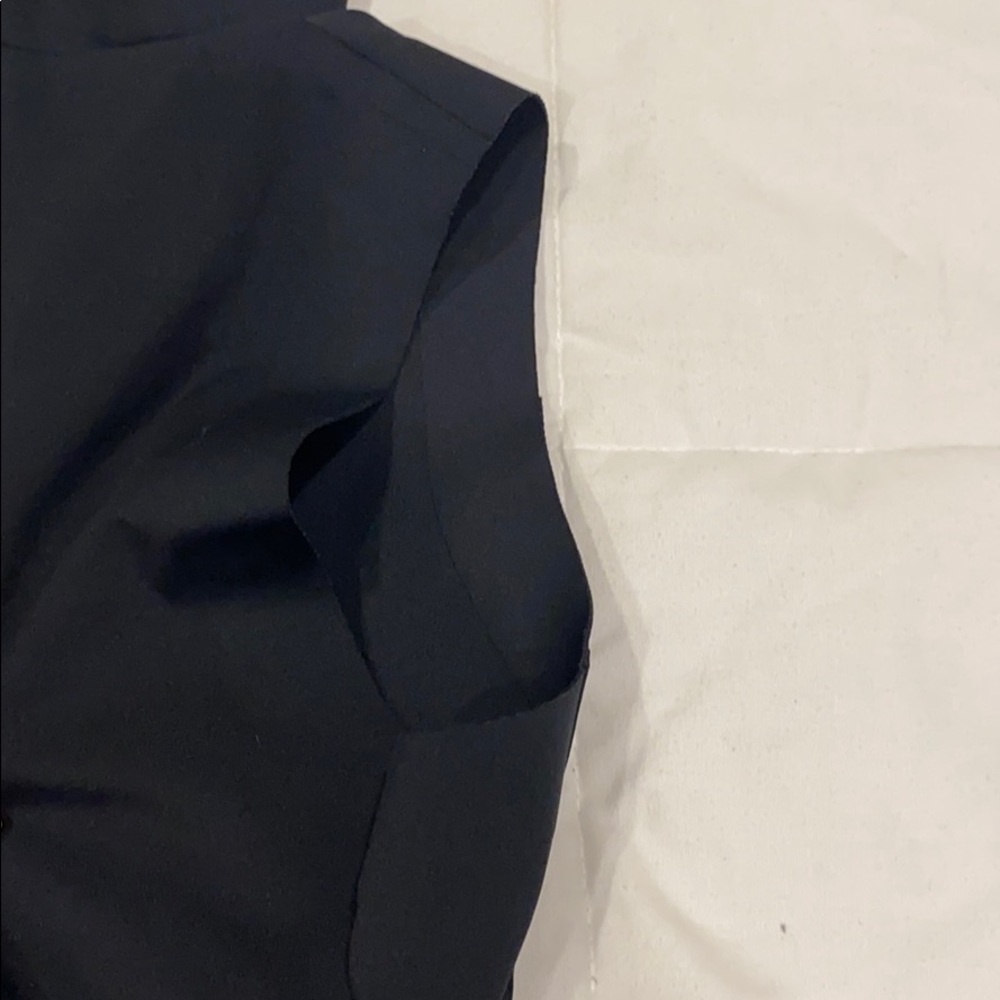 Beautiful fitting polyester Top - Picture 4 of 6